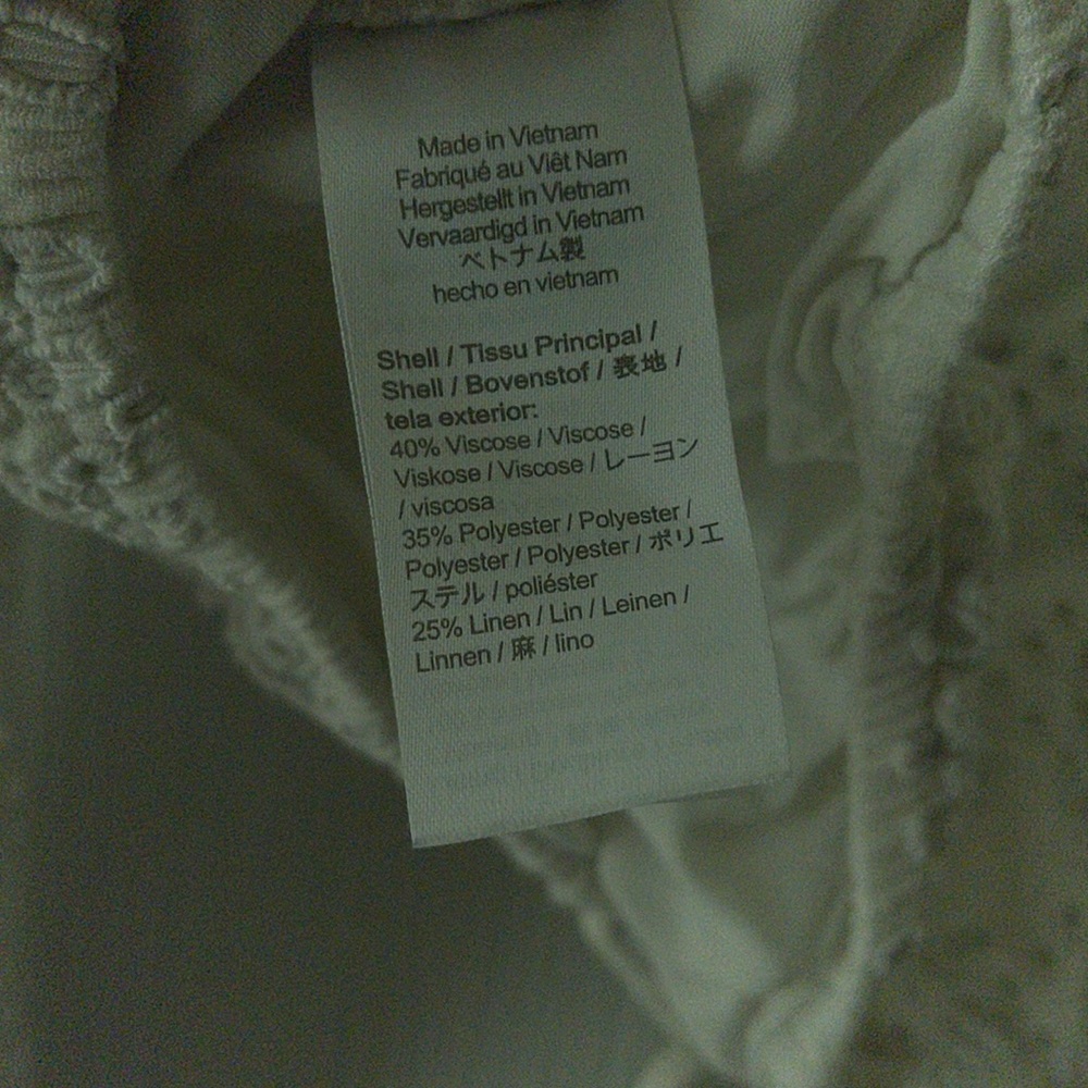 JCrew Long-sleeve linen-blend cropped top in‎ eyelet - Picture 5 of 6